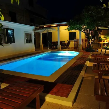 Apartment 16846c Sutivan